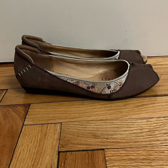 Anthropologie Terra Plana Sustainability Made Suede Shoes with Open Tie Size 8.5 - Picture 2 of 8